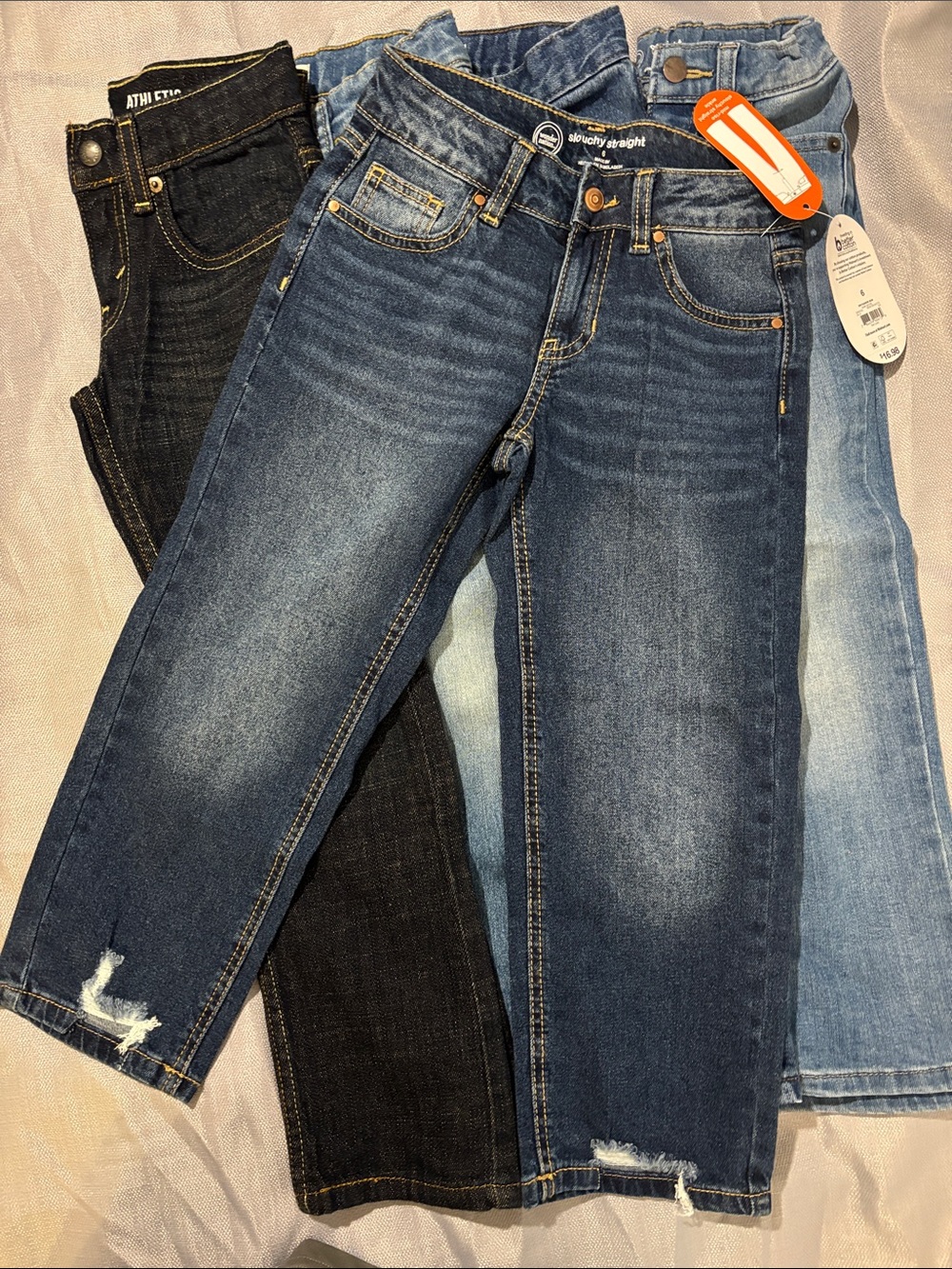 Five pairs boys size 6 - Picture 2 of 11